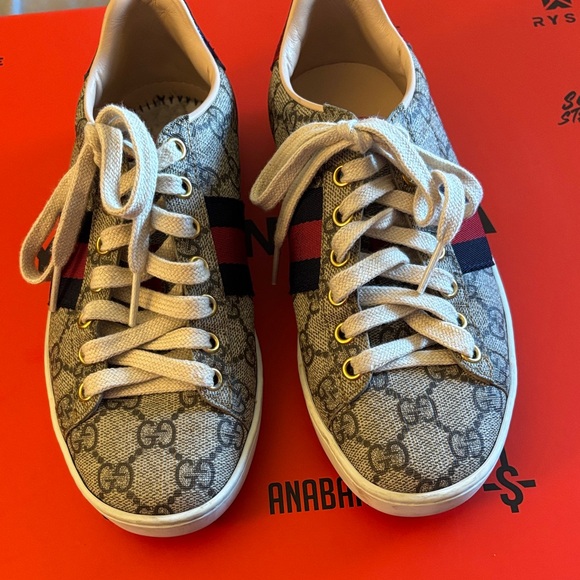 Gucci Women's Gray Sneakers with Red and Black Stripes used a few times - Picture 1 of 5